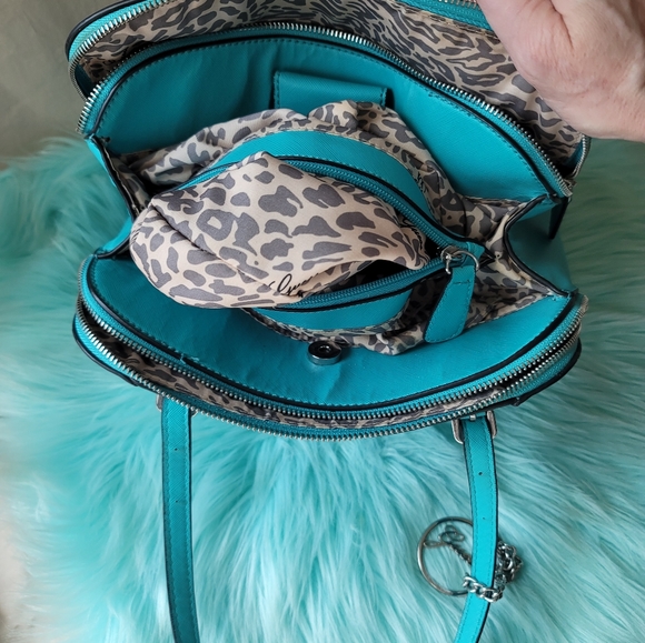 Guess purse - Picture 11 of 14